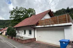 schickes Einfamilienhaus mit Doppelgarage, Stellplatz und Garten in Lambrecht – Die vollständige Adresse der Immobilie erhältst du vom Anbieter., 67466 Lambrecht (Pfalz) – Vorschaubild 2
