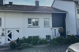 VR IMMO: Siegen-Alte Dreisbach, topgepflegtes Reihenmittelhaus mit tollem Garten! – Siegen-Wittgenstein (Kreis) – Vorschaubild 2
