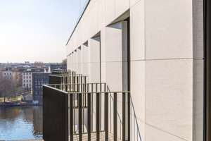 2-Zimmer-Penthouse mit Spreeblick nahe Warschauer Straße