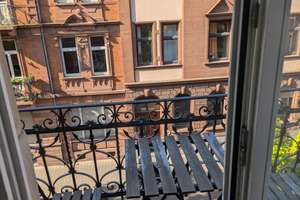 Wohnen mit Charakter und Balkon: 2,5-Zimmer-Wohnung in Mannheim