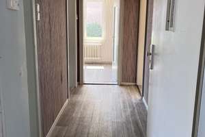 SANIERUNGSBEDÜRFTIGE 3 Zimmer - Balkon  – ideal für Eigennutzer und Investoren (WG - GEEIGNET)
