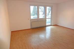 2 ZKBB* KFZ-Stell* max. 1 Pers* kl. EBK* Wannenbad* Parketboden* S-W Balkon/Loggia* DA-Bessungerstr. – Die vollständige Adresse der Immobilie erhältst du vom Anbieter., 64285 Bessungen, Darmstadt – Vorschaubild 3