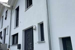 Sehr schönes Reihenhaus BJ24 - Massivbau - Wärmepumpe - PV - Garage - EBK – Wehratalstrasse 31c, 79664 Wehr – Vorschaubild 12