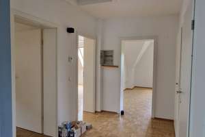 Charmante 3,5-Zimmer-Dachgeschosswohnung in denkmalgeschütztem Haus in ruhiger Lage – Die vollständige Adresse der Immobilie erhältst du vom Anbieter., 44799 Wiemelhausen, Bochum – Vorschaubild 8