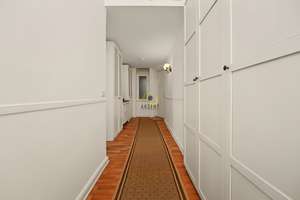 Charmanter Altbau mit Charakter: 3-Zimmer-Wohnung mit Fischgrätenparkett im 1. OG nahe Ku'damm. – Die vollständige Adresse der Immobilie erhältst du vom Anbieter., 10707 Wilmersdorf, Berlin – Vorschaubild 31