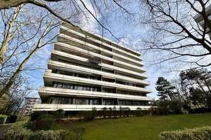 Renovierungsbedürftige Wohnung im 6. Stock mit tollem Weitblick in Düsseldorf-Lörick – Die vollständige Adresse der Immobilie erhältst du vom Anbieter., 40547 Lörick, Düsseldorf – Vorschaubild 9