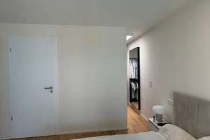 Neuwertige 2-Zimmer-Gartenwohnung mit Tiefgarage, Aufzug & gehobener Ausstattung in Augsburg – Tunnelstraße 91, 86156 Kriegshaber, Augsburg – Vorschaubild 10