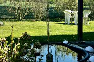 RESERVIERT! Haus mit 2 Wohneinheiten ca.240m² Wohnfl. • Doppelgarage • Garten • Pellet & Solar – Gießen (Kreis) – Vorschaubild 1