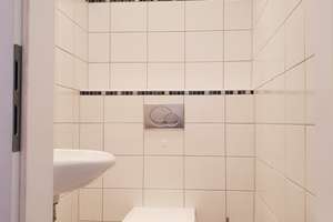 Bielefeld-BRAKE! Mehrfamilienhaus/ EFH + großer Garten, 200qm Wohnfläche für bis zu 3 Familien – Die vollständige Adresse der Immobilie erhältst du vom Anbieter., 33729 Heepen, Bielefeld – Vorschaubild 8