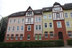 3-Zimmer-Wohnung mit Dusche & Wanne & Balkon im 1. Obergeschoss