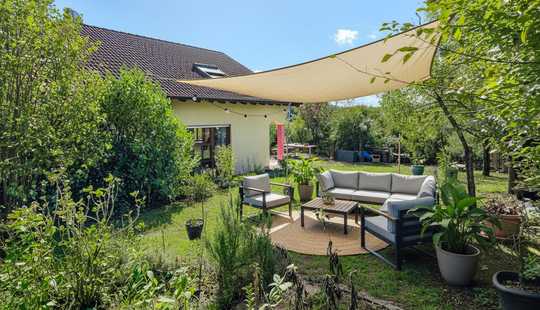 Bild von Hier stimmt alles: 1A-Lage, Aussicht & viel Raum für die Familie mit Kindern, EBK, Doppelcarport