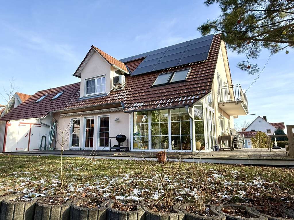 Immobilie in Wertingen - Ab ins Familienglück! Hochwertiges Einfamilienhaus in Traumlage von Wertingen! - Bild 4