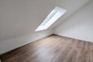 A+ Dachgeschosswohnung mit sonnigem Balkon in Top Lage – Die vollständige Adresse der Immobilie erhältst du vom Anbieter., 80999 Untermenzing, München – Vorschaubild 10
