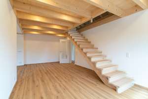 Erstbezug + 3 Zimmer, Dachstudio, Loggia und Holzfassade + PV-Anlage und Wärmepumpe – Spitzwegstraße 5, 85053 Südost, Ingolstadt – Vorschaubild 4