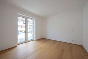 Hallo Sommer! Penthouse-Erstbezug, umlaufende Dachterrasse, bodentiefen Fenstern und Aufzug – Marbachstraße 12b, 81369 Mittersendling, München – Vorschaubild 9