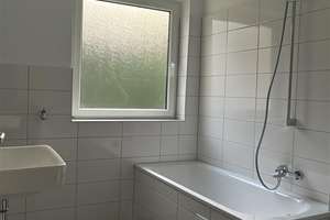 Kernsanierte 3-Zimmer-Wohnung mit Balkon und Einbauküche – 81241 Pasing, München – Vorschaubild 2