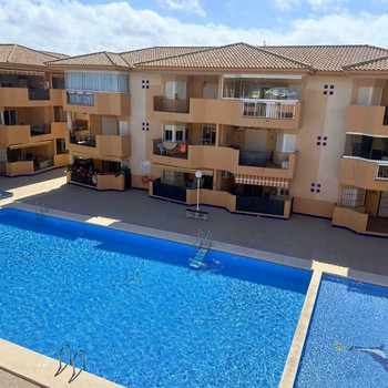 Zwei-Schlafzimmer-Apartment in Los Alcázares, in der Nähe des Einkaufszentrums Las Velas.