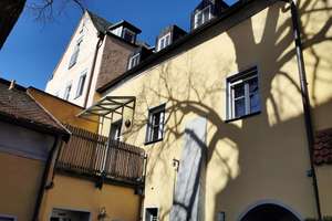 Sofort zu beziehen, Altstadt /R– mit Dachterrasse, EBK & Donaunähe – Die vollständige Adresse der Immobilie erhältst du vom Anbieter., 93047 Innenstadt, Regensburg – Vorschaubild 2