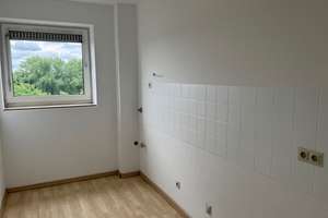 nur mit WBS : Helle  2 Zimmer Wohnung in Düsseldorf Vennhausen mit Fernblick über Düsseldorf – Zwickauer Straße 25, 40627 Vennhausen, Düsseldorf – Vorschaubild 19