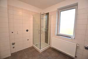 Alles in einem: Einfamilienhaus mit Garage und Halle - Nebengebäude - Halle mit Büro und Garage! – Angerweg 6, 37632 Holzminden (Kreis) – Vorschaubild 24