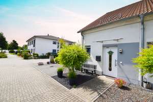 Neuwertiges & modernes Reihenendhaus in attraktiver Niederberg-Lage – Die vollständige Adresse der Immobilie erhältst du vom Anbieter., 47506 Neukirchen-Vluyn – Vorschaubild 1