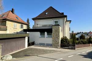 Stilvolles Einfamilienhaus mit Einliegerwohnung und Traumgarten – Die vollständige Adresse der Immobilie erhältst du vom Anbieter., 72762 Reutlingen-Mitte, Reutlingen – Vorschaubild 2