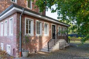 Einzigartige Wohnimmobilie mit großer Halle in Brettorf