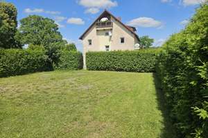 Wohnhaus mit zwei Wohnungen und Platz für Hobby oder Gewerbe – Die vollständige Adresse der Immobilie erhältst du vom Anbieter., 2708 Löbau – Vorschaubild 2