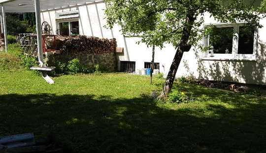 Bild von Außergewöhnliches EFH + 2 sep. ELW auf 1700m² großem Doppelgrundstück - Top Lage in Nidderau