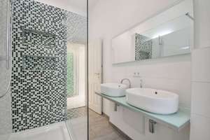 🍀 Wohnglück am Boxi - Sensationelle 2 Zimmer Altbau Wohnung mit Balkon – 10245 Friedrichshain, Berlin – Vorschaubild 4