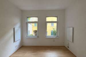 Urbanes Leben in Wiesbaden: 2-Zimmer-Wohnung im Zentrum – Karlstraße 28, 65185 Mitte, Wiesbaden – Vorschaubild 1