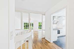 Ruhe, Garten, Lebensqualität: Attraktive 4-Zimmer-Wohnung in Waldtrudering – Die vollständige Adresse der Immobilie erhältst du vom Anbieter., 81827 Waldtrudering, München – Vorschaubild 3