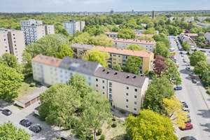 Attraktives Mehrfamilienhaus in gefragter Münchner Wohnlage – Investment mit Ausbauperspektive – Die vollständige Adresse der Immobilie erhältst du vom Anbieter., 81475 Fürstenried-West, München – Vorschaubild 3