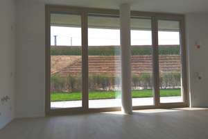 Stilvolle 2-Zimmer-Erdgeschosswohnung mit Terrasse und Garten in Regensburg – Sarmanna-Straße 16, 93049 Westenviertel, Regensburg – Vorschaubild 3