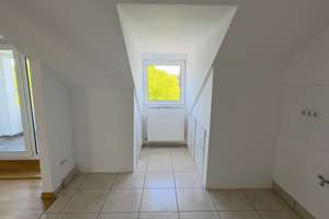 Helle 3-Zimmer Dachgeschosswohnung mit Balkon in Hannover-Döhren – Die vollständige Adresse der Immobilie erhältst du vom Anbieter., 30519 Döhren, Hannover – Vorschaubild 12
