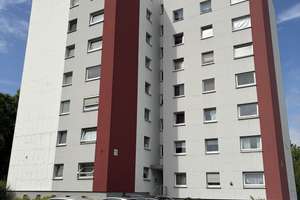 neu modernisierte 3-Zi-Whg. mit Bad, Gäste-WC und Balkon