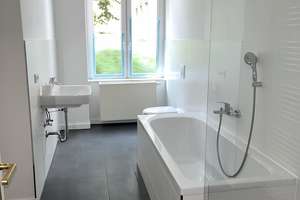 Modernisierte, große 2-Zimmer-Wohnung mit Garten – Toblacher Straße 42, 13187 Pankow (Ortsteil), Berlin – Vorschaubild 4
