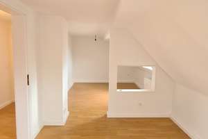 Gemütlich und schön! Renovierte 2,5 Wohnung in TOP Lage!