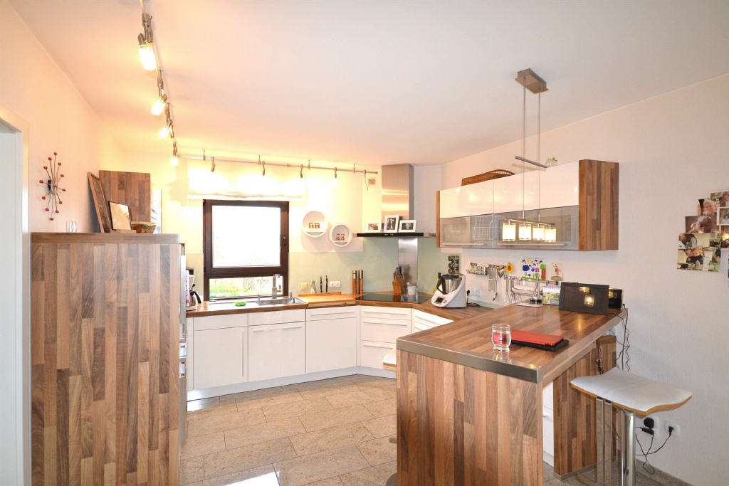 Immobilie in Kürten - Schön, großzügig u. gepflegt, ZFH mit großer Doppelgarage in ruhiger Lage
 - Bild 3