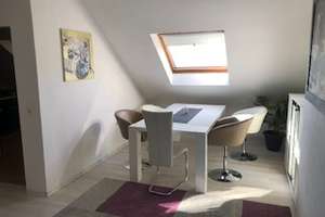 Charmante und voll möblierte 4 Zimmer Dachgeschoßwohnung
