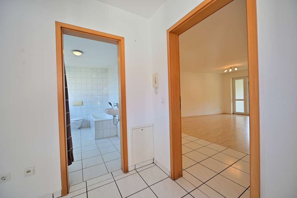 Immobilie in Rednitzhembach - 1 Zimmer Wohnung, Balkon, geräumigen Bad und Stellplatz - Bild 1