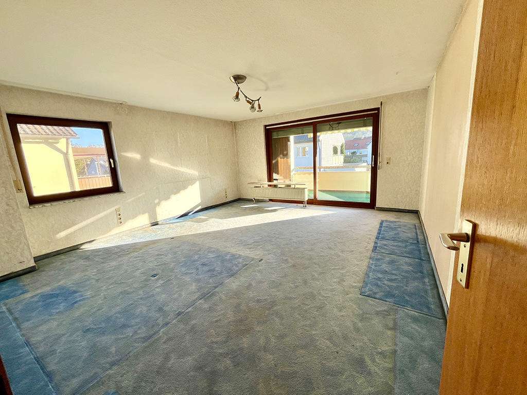 Immobilie in Markgröningen - Zweifamilienhaus mit Garten und Entwicklungspotential - Bild 2