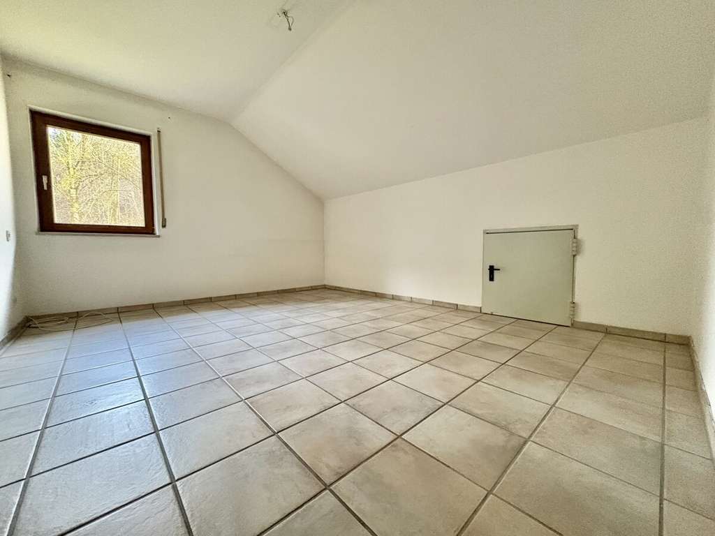 Immobilie in Glonn - 2-Zimmer Dachgeschosswohnung mit viel Potenzial - Bild 2