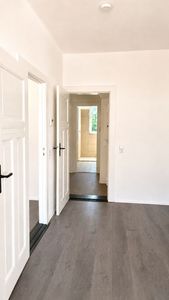 Moderne sanierte 2-Zimmer-Altbauwohnung mit Gartennutzung