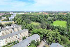 Direkt am Park - Vermietete Wohnung (3. OG) in ruhiger Lage mit Balkon - Fernwärme - – Am Gemeindepark 42, 12249 Lankwitz, Berlin – Vorschaubild 2