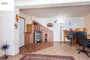 Einzigartige Gelegenheit für Gewerbe und Wohnen – Zwei-Familien-Haus mit Hallen und Werkstatt – Die vollständige Adresse der Immobilie erhältst du vom Anbieter., 26452 Sande – Vorschaubild 4