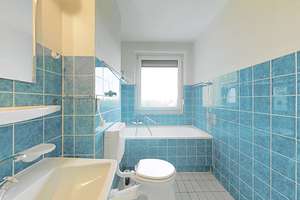 Helle 4-Zimmer-Etagenwohnung mit Loggia – Aufzug – zentrale Lage & sofort bezugsfrei! – Die vollständige Adresse der Immobilie erhältst du vom Anbieter., 76133 Weststadt, Karlsruhe – Vorschaubild 8