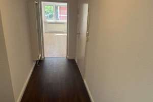 Milbertshofen: Ruhig gelegene 3-Zi.-Whg. mit überdachtem Südbalkon u. TG.-Stellplatz. – Die vollständige Adresse der Immobilie erhältst du vom Anbieter., 80807 Milbertshofen, München – Vorschaubild 7
