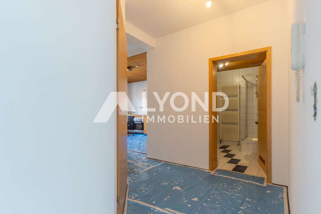 Immobilie in Sulz am Neckar - Einzigartige Altbauwohnung mit Charakter, Holzbalken und Terrasse in Sulz am Neckar - Bild 2