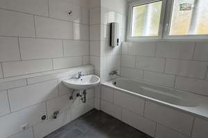 Frisch renovierte 3-Zimmer Wohnung mit Balkon [VAC-20215] – Elsa-Brändström-Straße 11, 76228 Durlach, Karlsruhe – Vorschaubild 2